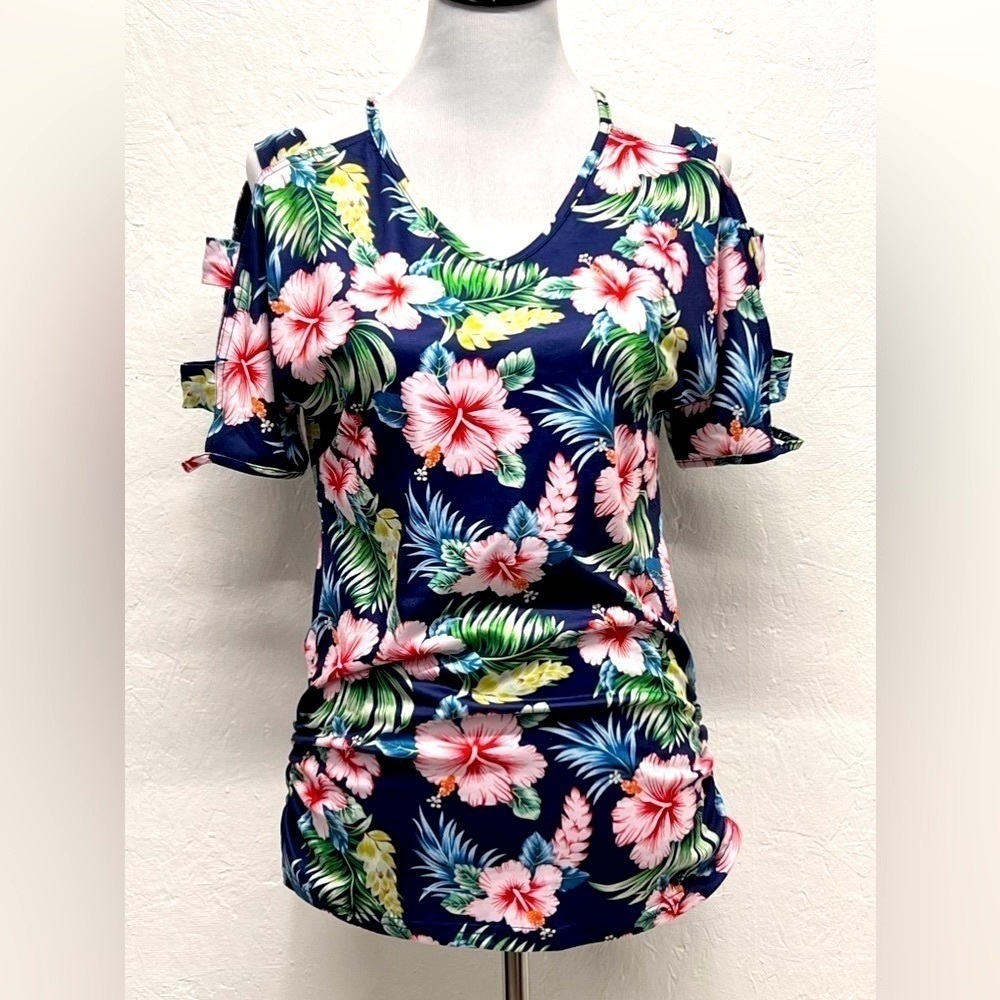 Women’s V-Neck Cut Out Shoulder & Sleeves Top - S